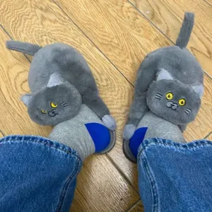 Cozy and Stylish Winter Cat Slippers