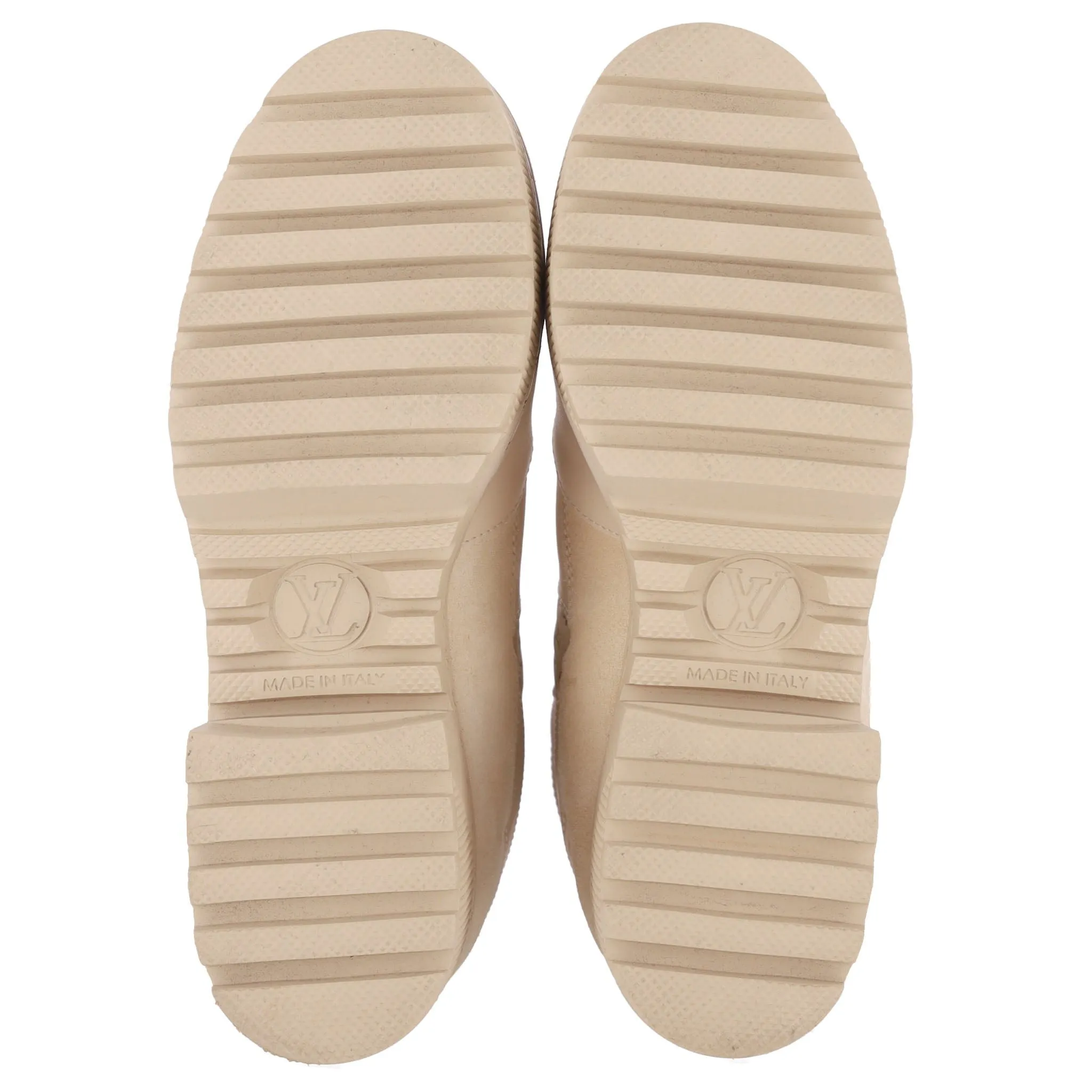 Louis Vuitton Suede 'LV'  Logo Embossed Laureate Platform Desert Boots. Size 37